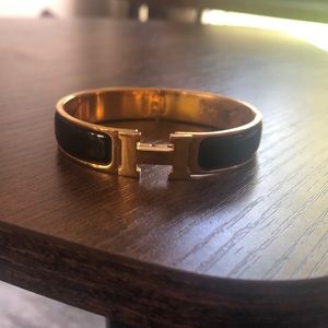 Authentic Hermès H click enamel bracelet